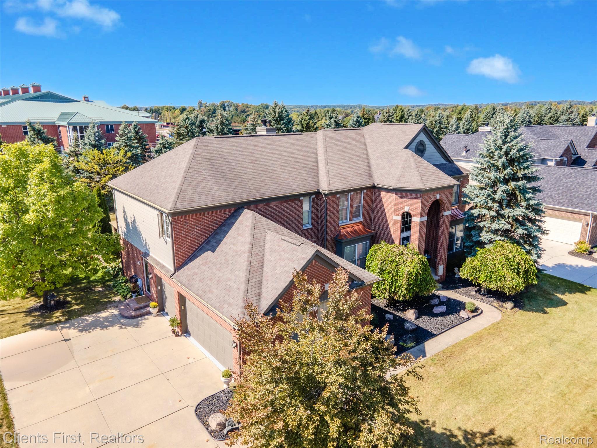 44497 White Pine Circle W