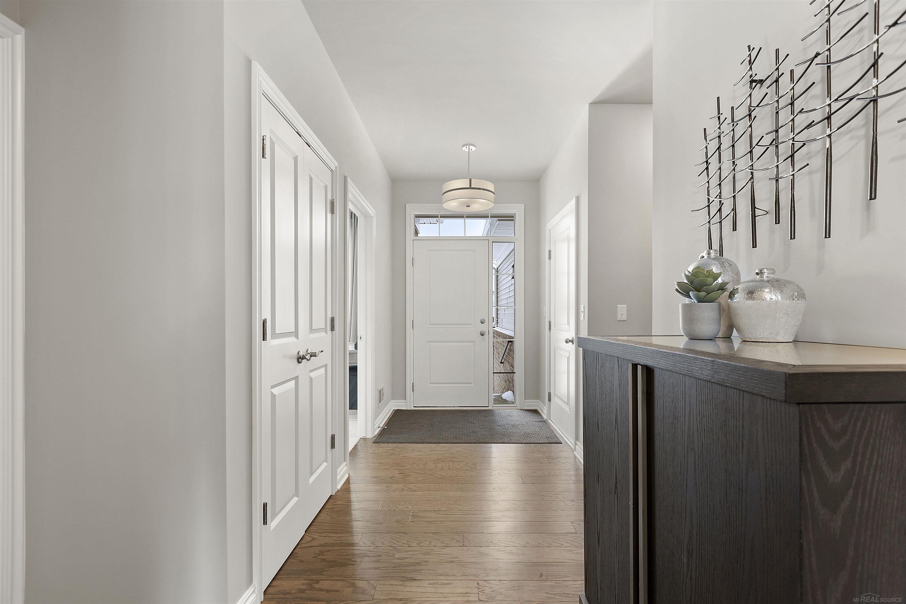 9936 Crossview Trail