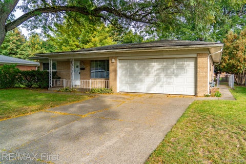 Photo of 48280 Rex Street, Shelby Charter Township, MI 48317 (MLS # 20261081908)