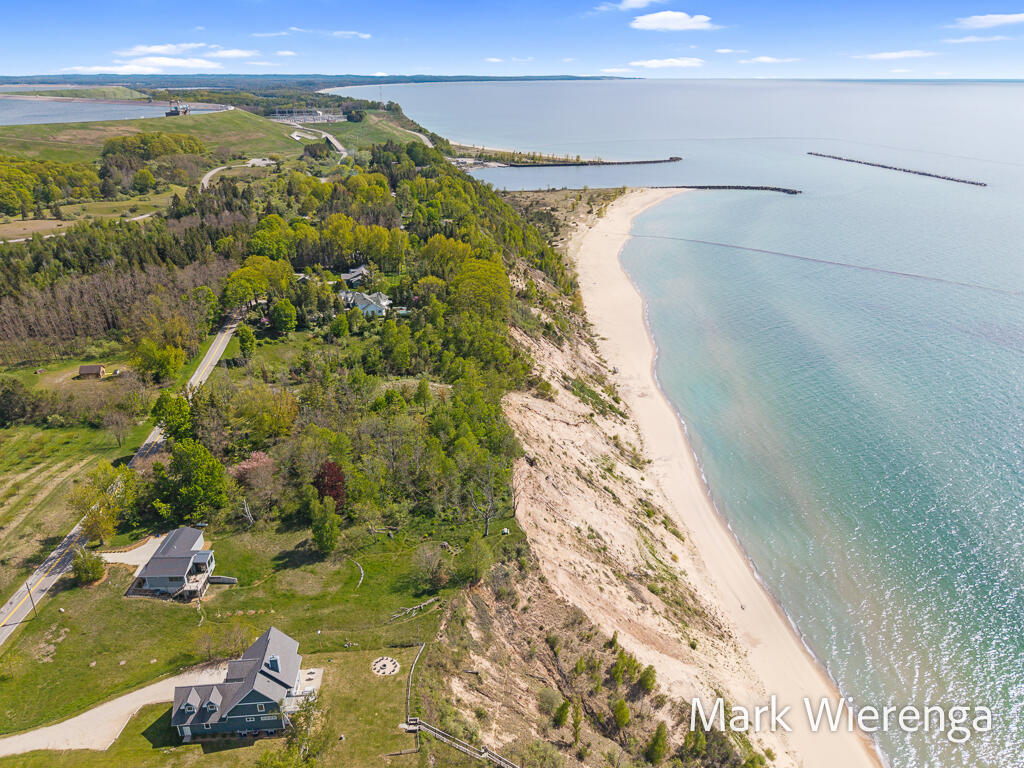 Waterfront S Lakeshore Drive