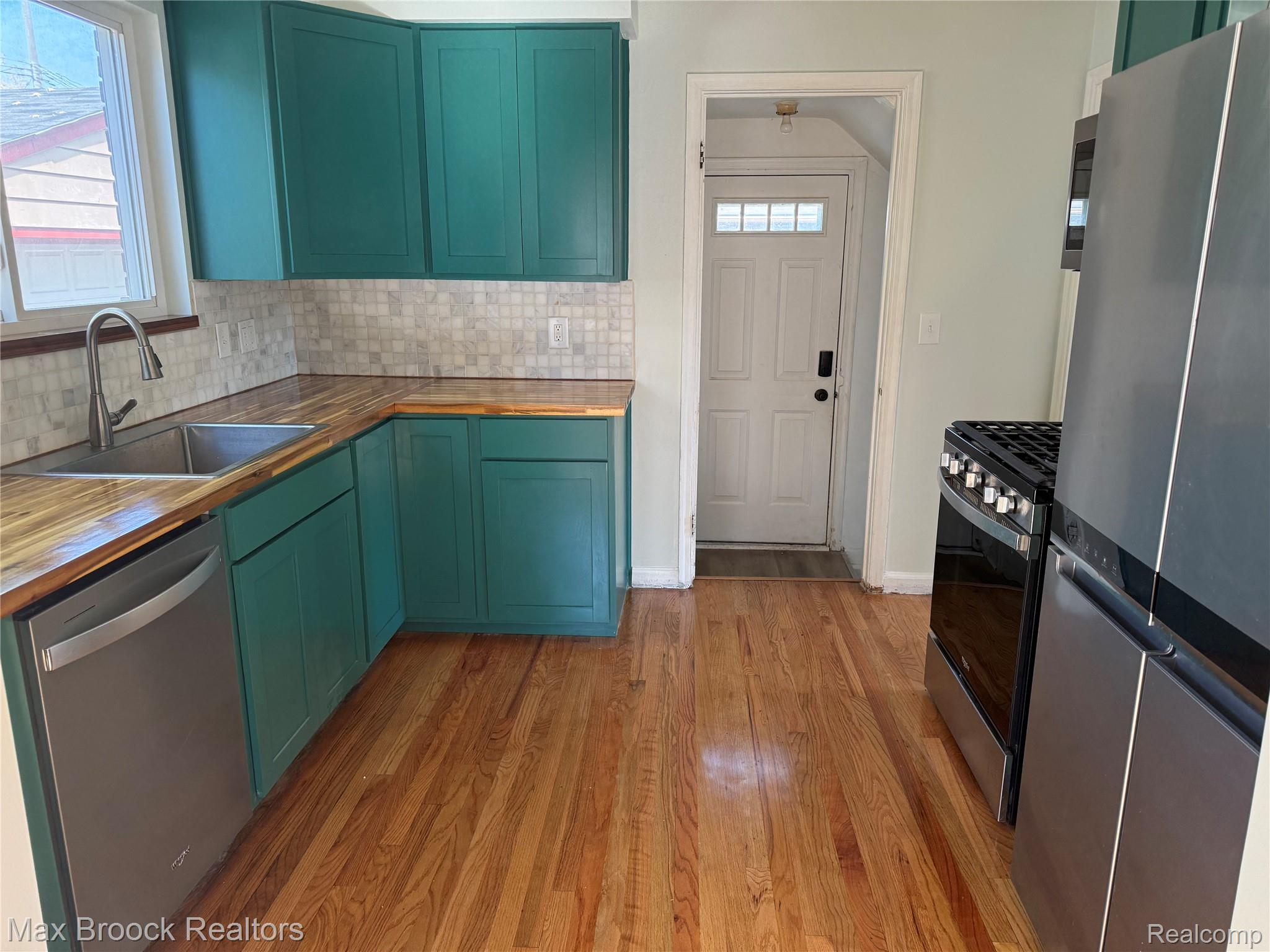 23021 Tulane Avenue
