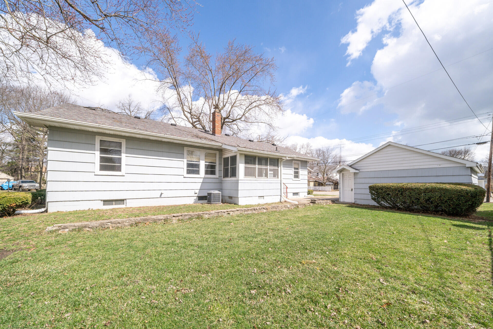 5725 Edgewood Boulevard