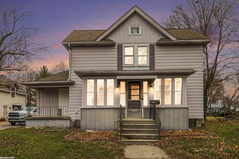 19 Ensley St Street Oxford Village MI 48371