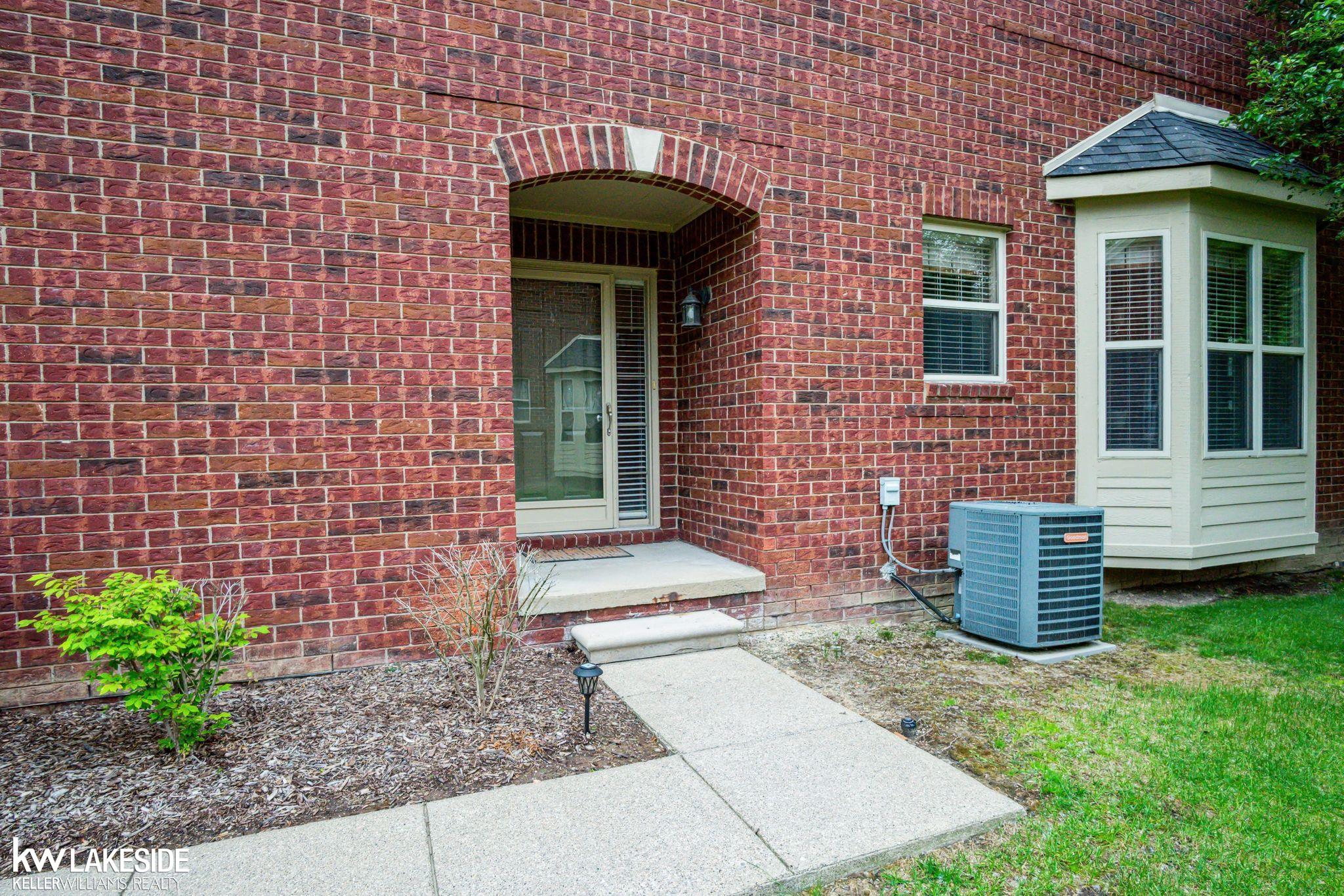 19354 Acorn Lane