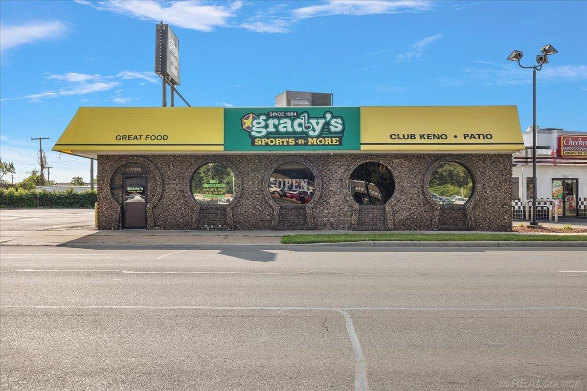 25280 Gratiot Avenue