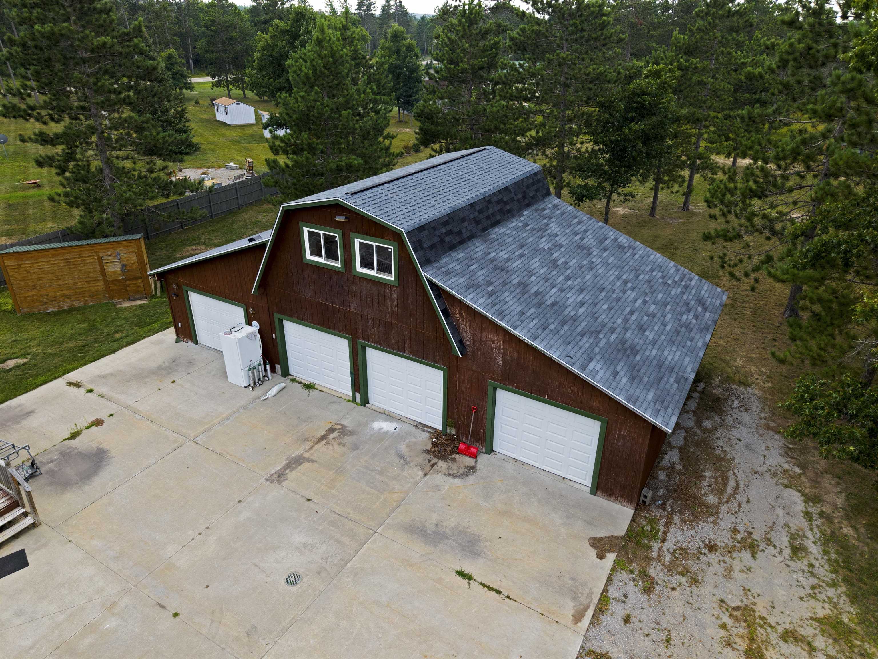 1952 S Stephan Bridge Road