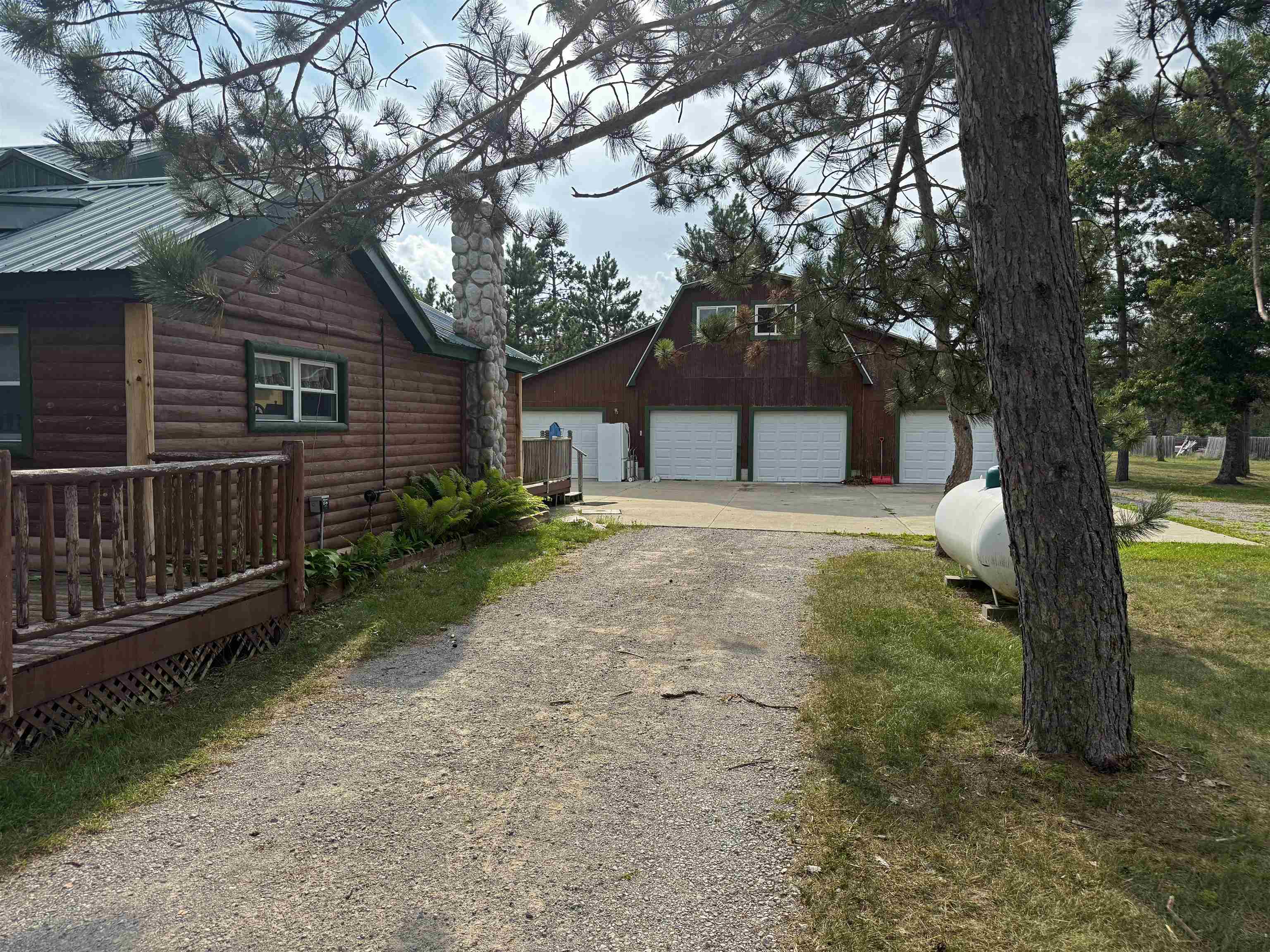 1952 S Stephan Bridge Road