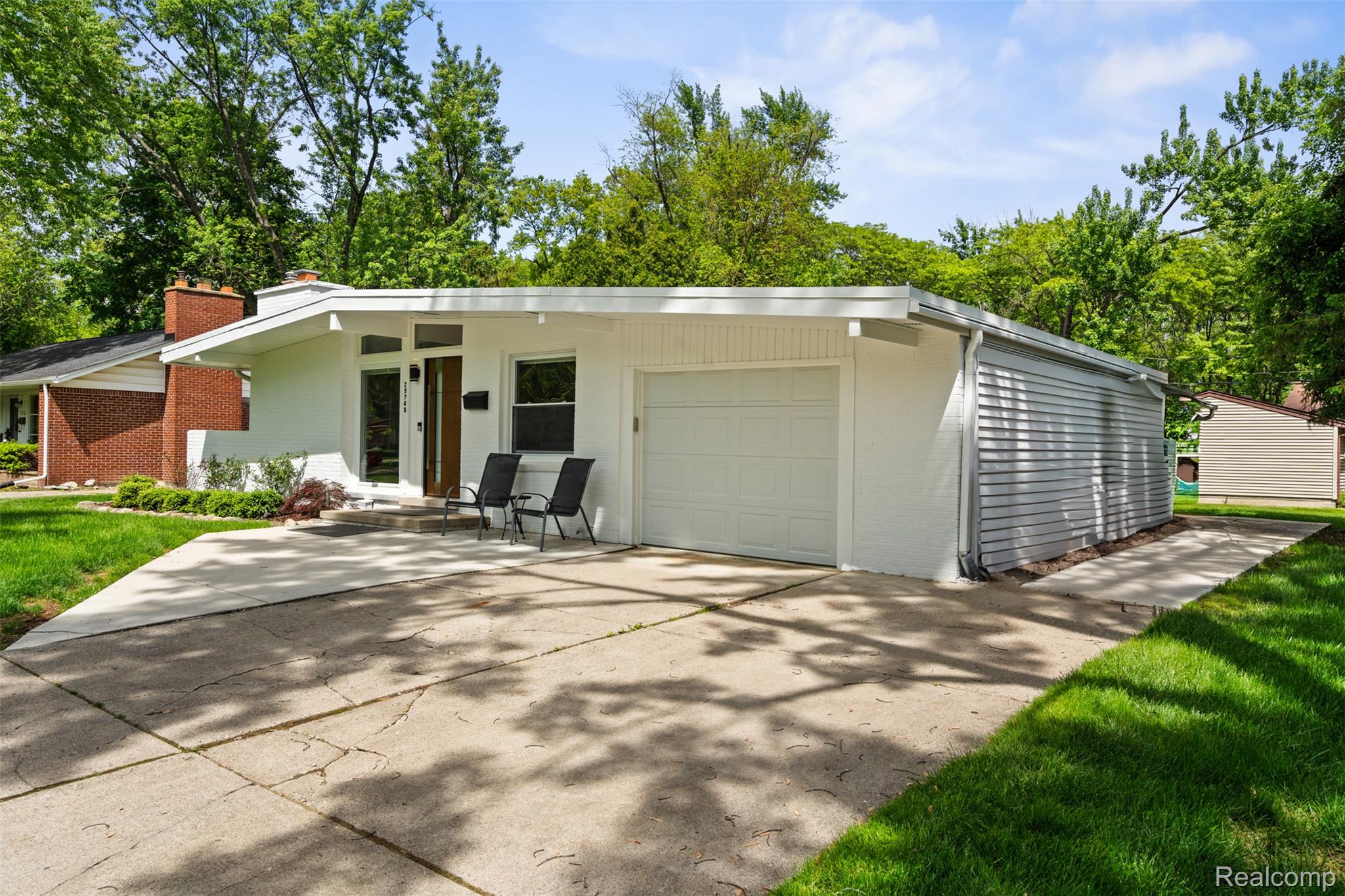 29748 CHELMSFORD Road