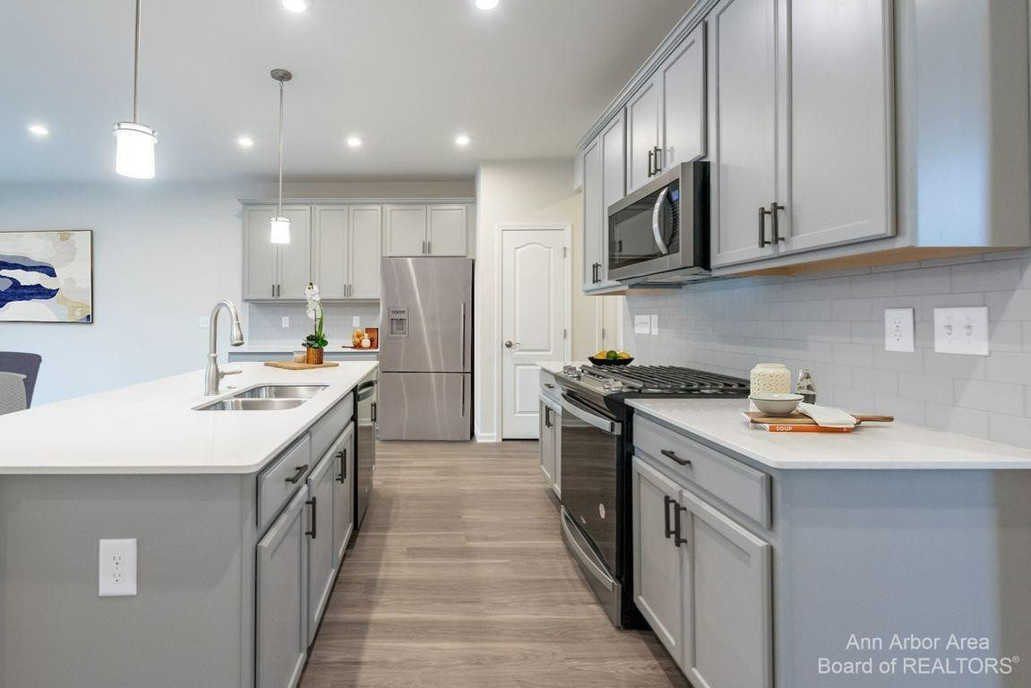 2801 Willow Court 16