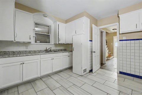 Tiny photo for 3336 Waverly Street, Detroit City, MI 48238 (MLS # 20261069395)