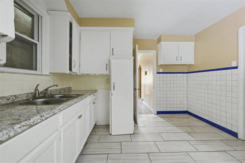 Tiny photo for 3336 Waverly Street, Detroit City, MI 48238 (MLS # 20261069395)