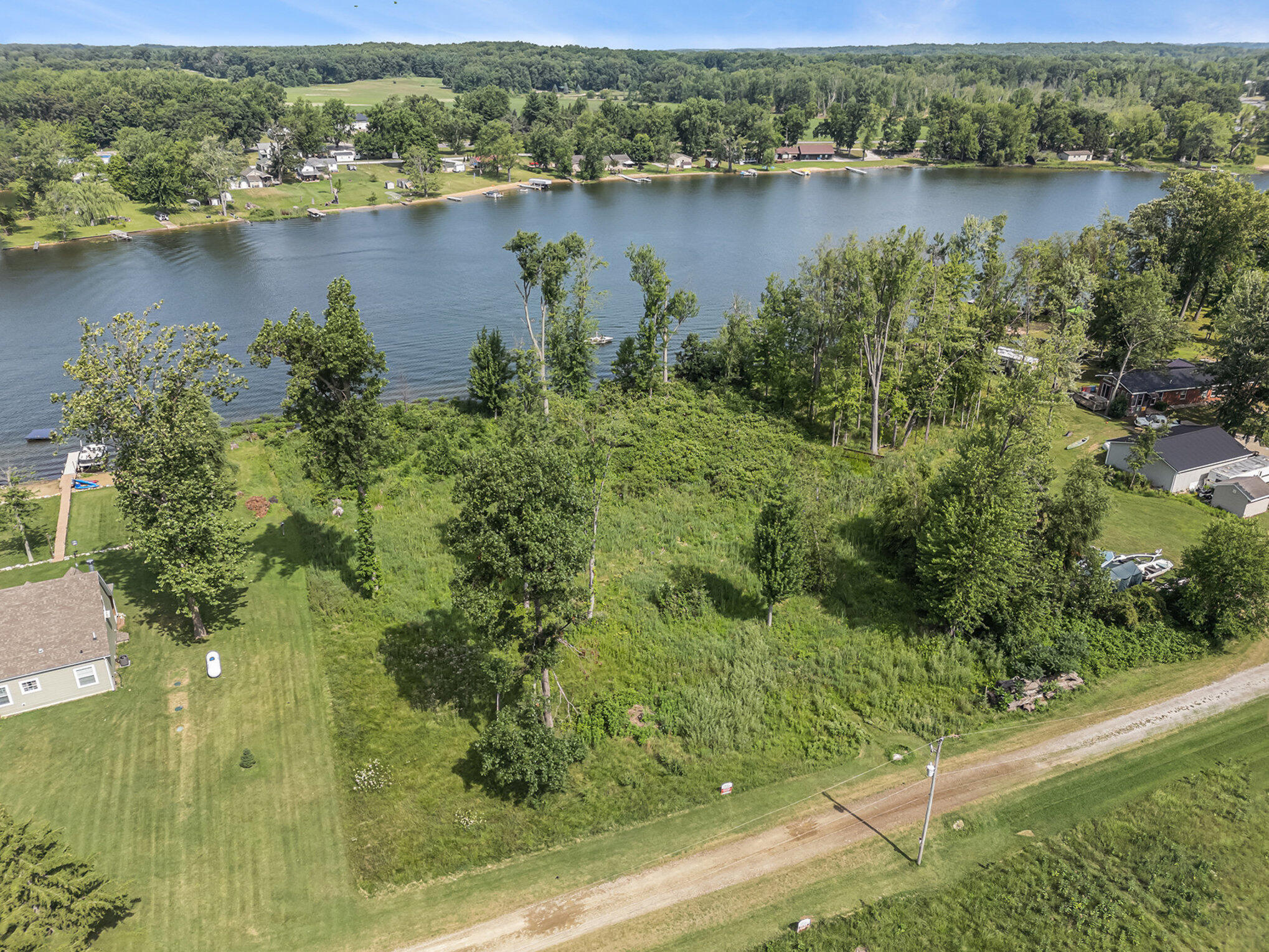 V/L White Pine Drive