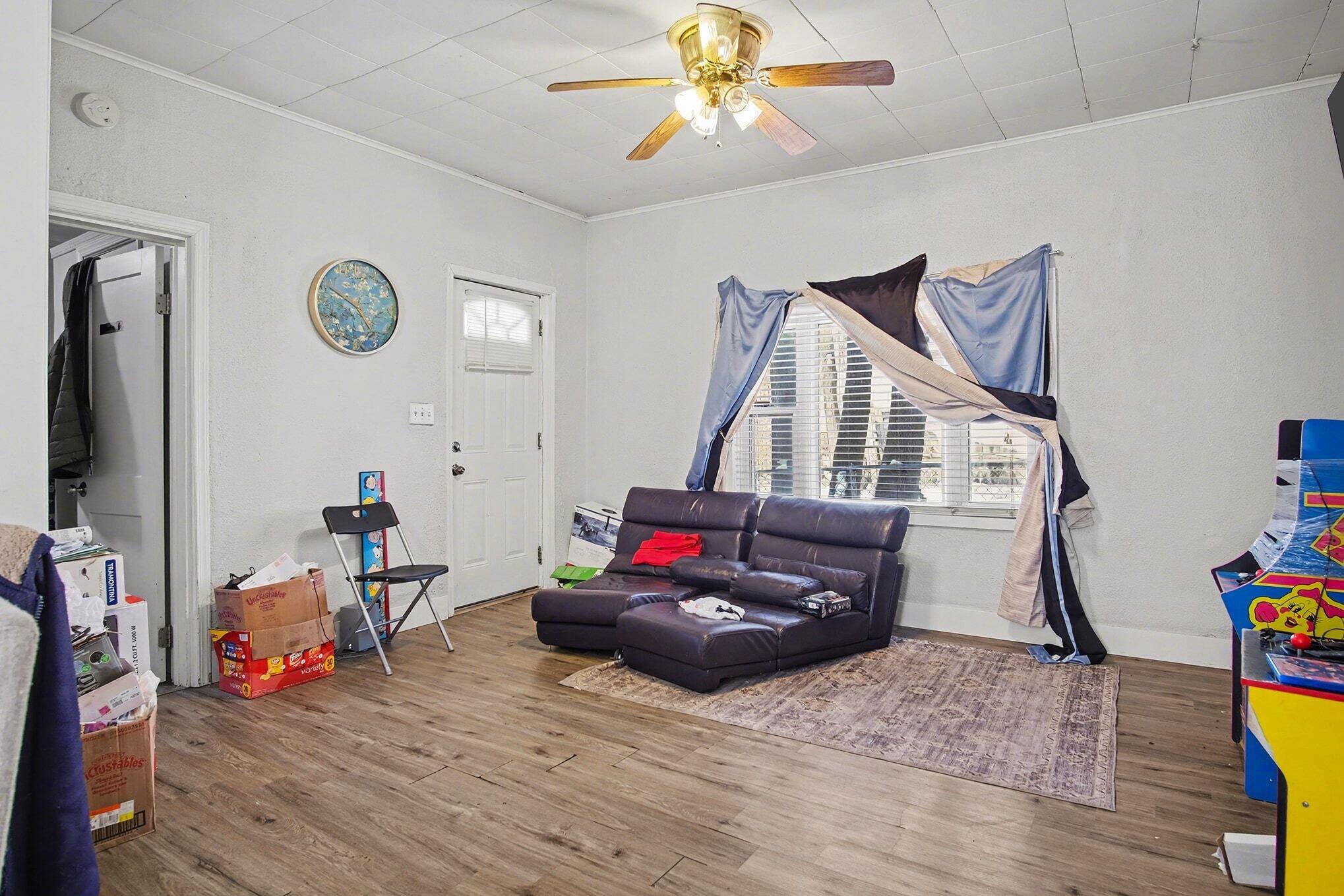 916 Lafayette Avenue NE