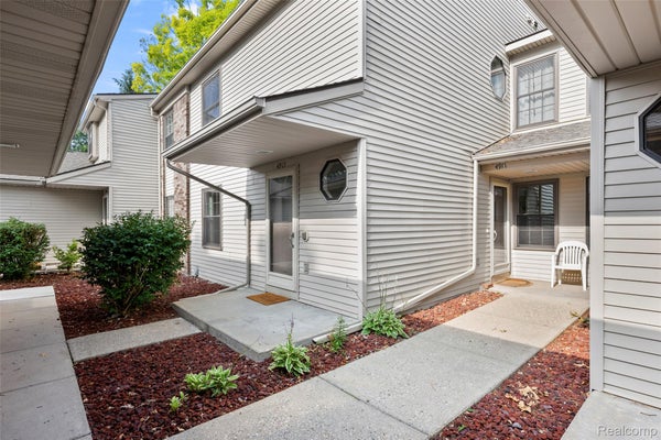 4911 OAK HILL DR # 3, WATERFORD, MI 48329 - Image eac61d9d5dec7d5c5598340ceb717cd0/2265425380
