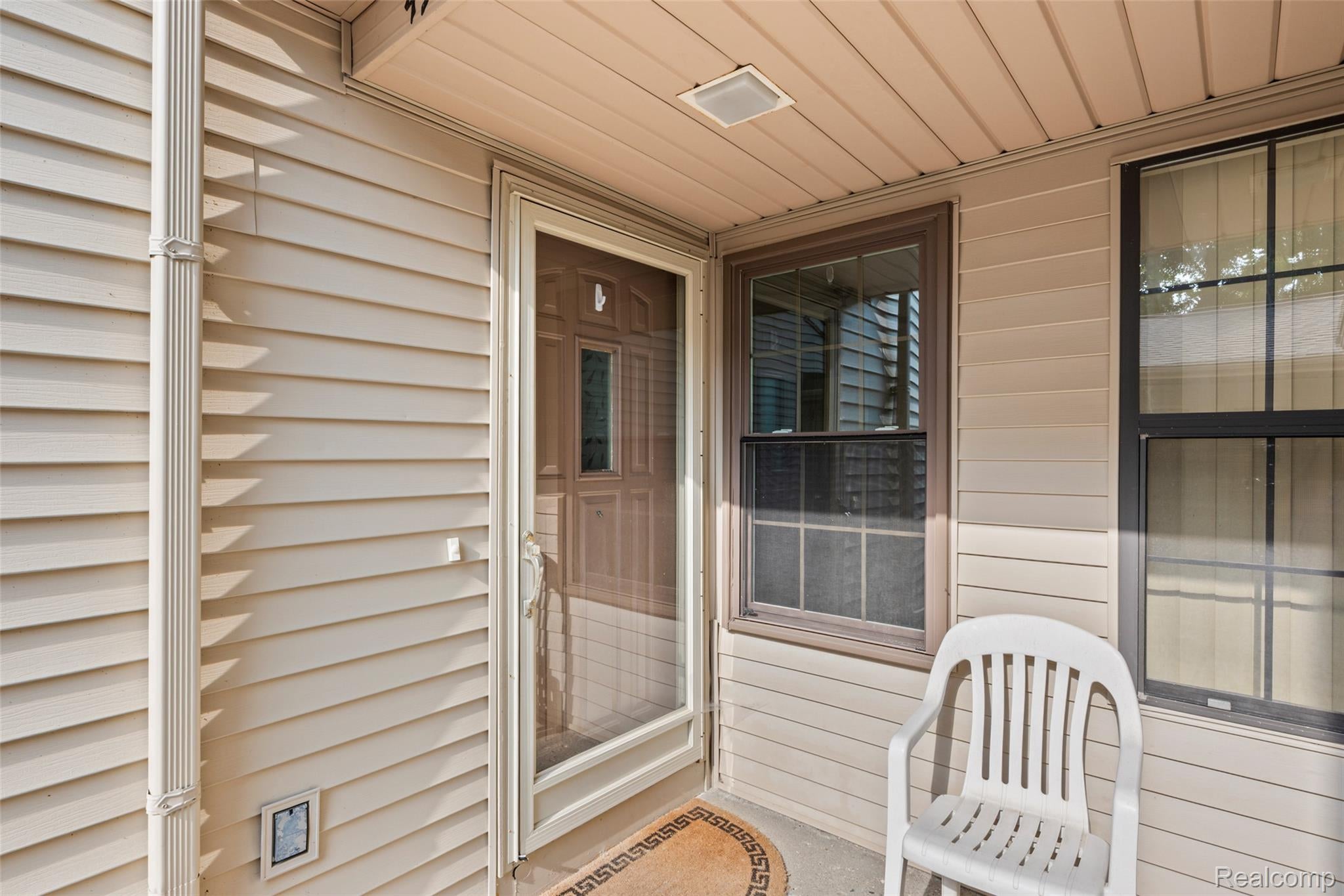 4911 Oak Hill Drive 3