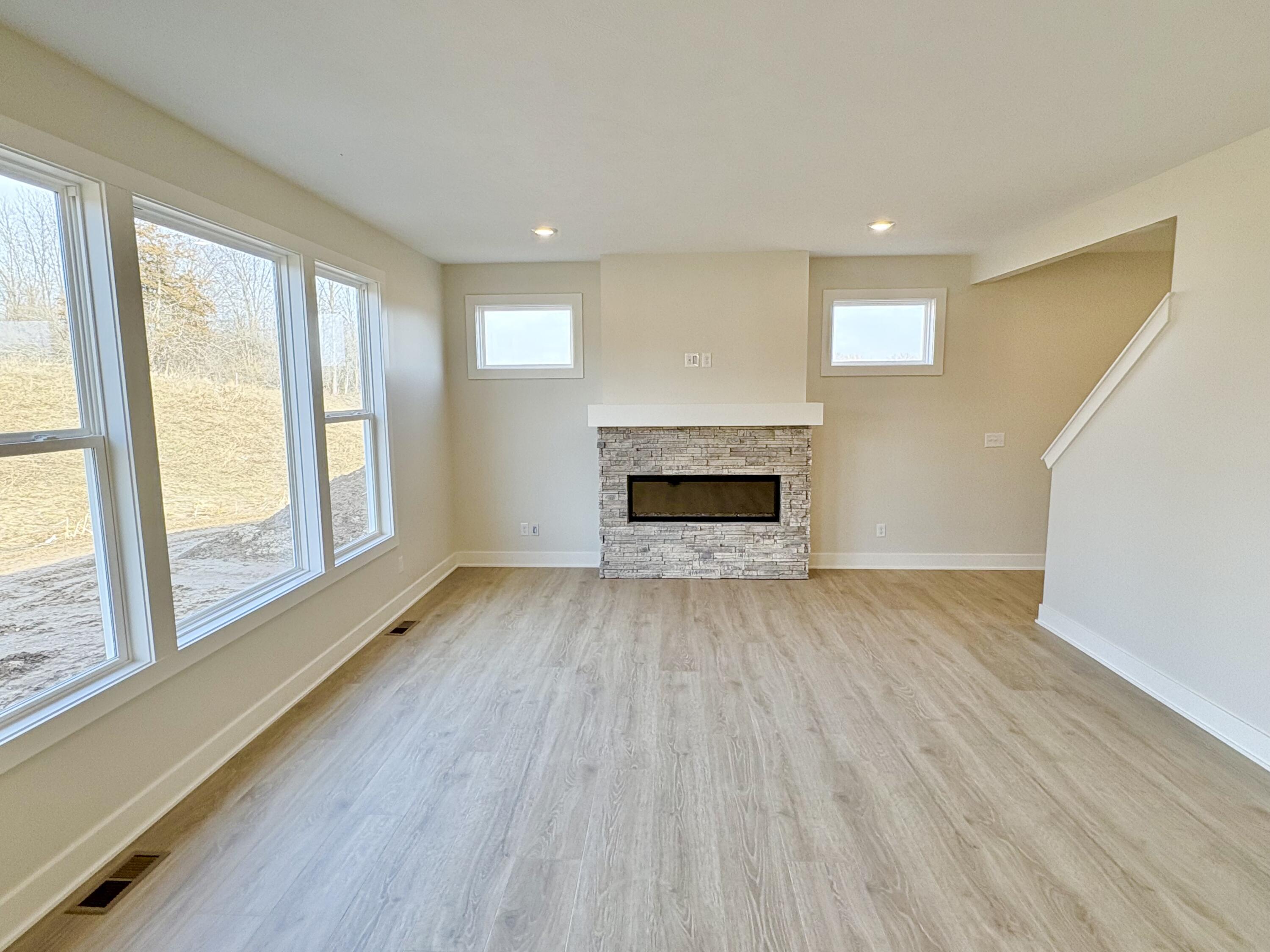 5911 Valley Point Drive SE