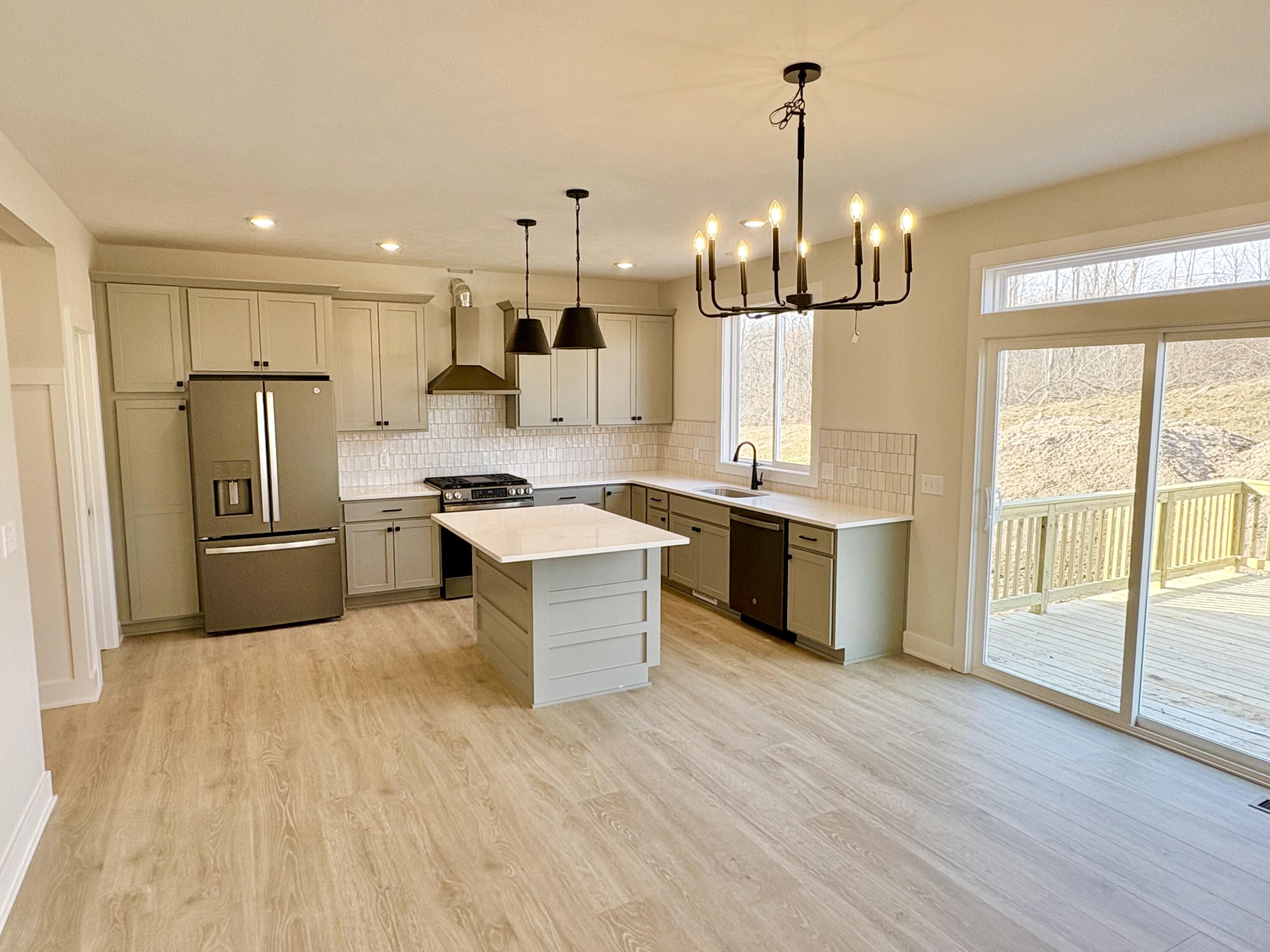 5911 Valley Point Drive SE