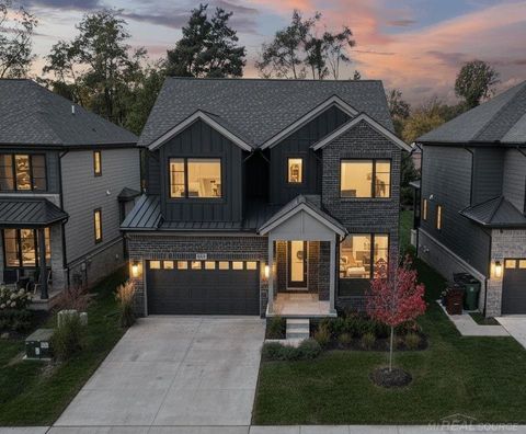 54815 Camden Court Shelby Charter Township MI 48316