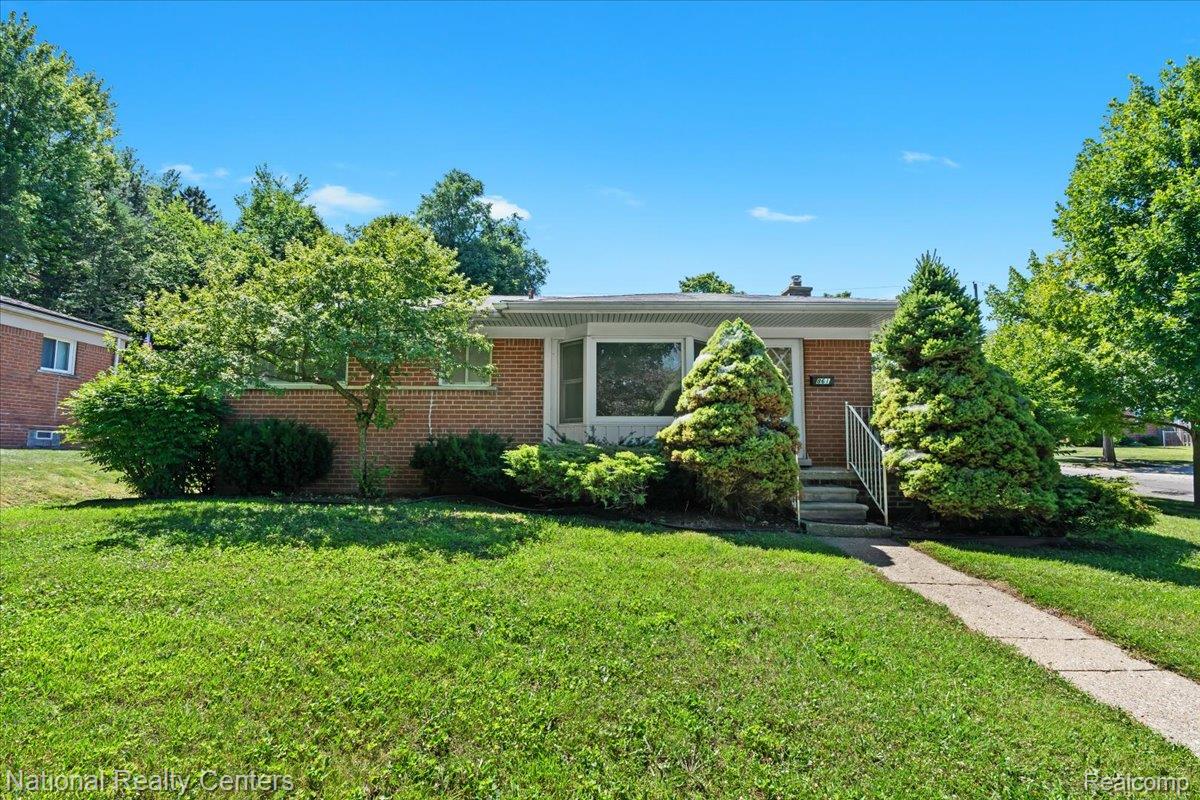 861 Squire Lane