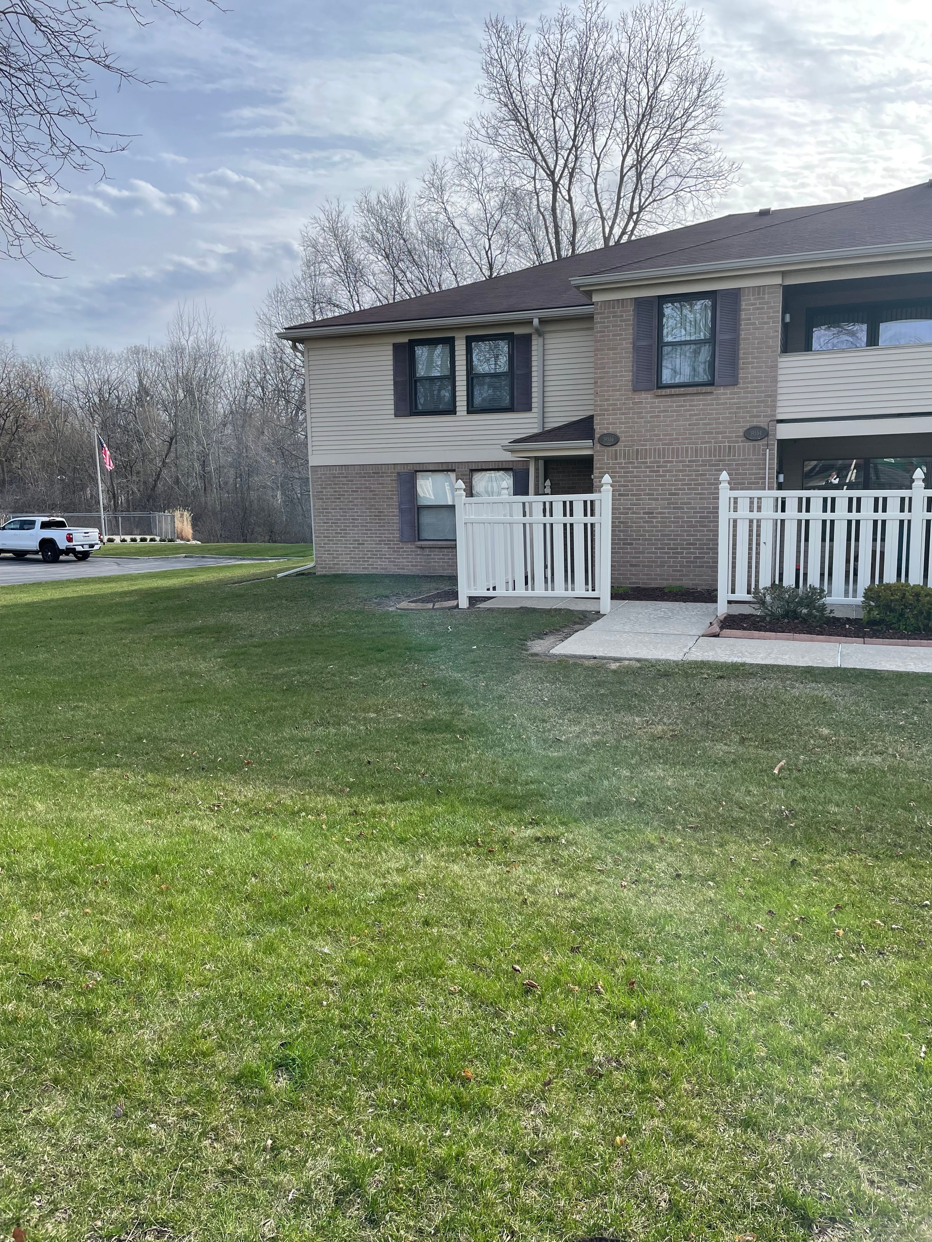 19556 NORTHRIDGE Drive 22