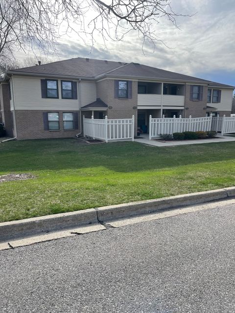 19556 NORTHRIDGE Drive 22 Northville Township Wayne MI 48167
