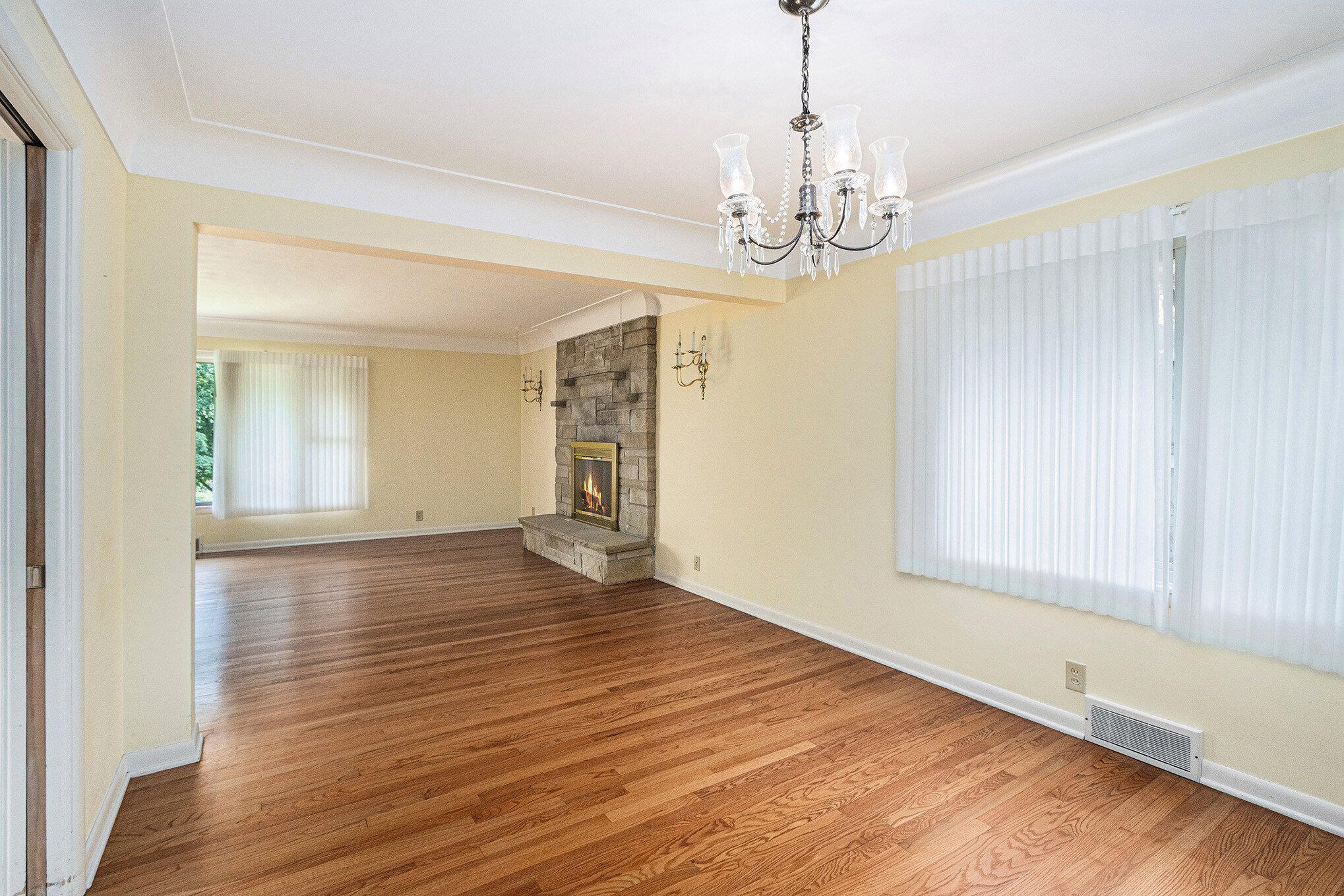 2705 Bronson Boulevard