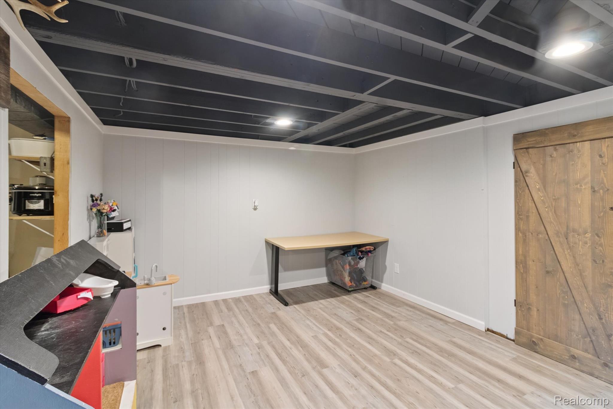 Taylor City, Michigan 48180, United States, 3 Bedrooms Bedrooms, ,2 BathroomsBathrooms,Residential,Pending,203439