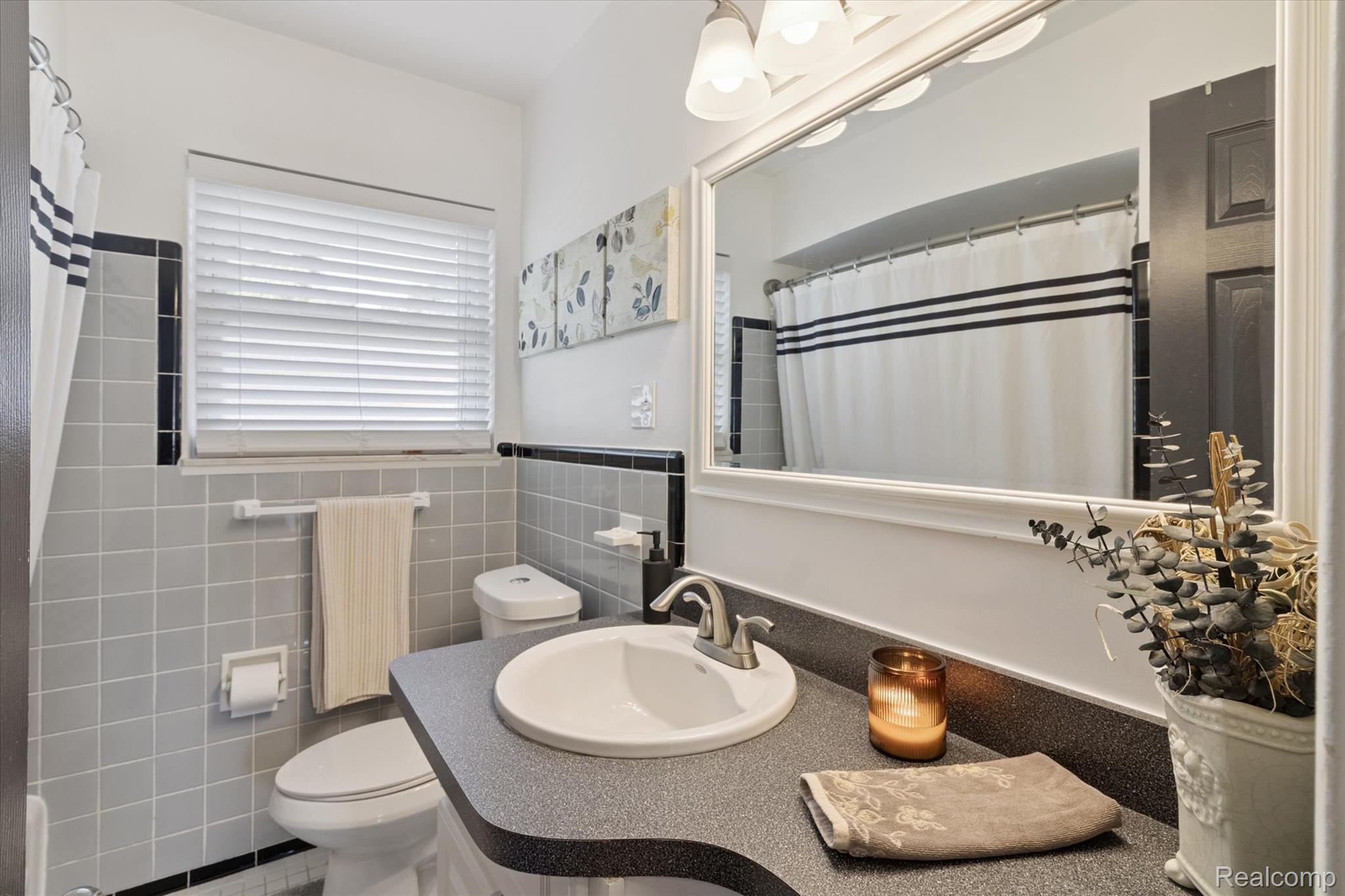 Taylor City, Michigan 48180, United States, 3 Bedrooms Bedrooms, ,2 BathroomsBathrooms,Residential,Pending,203439