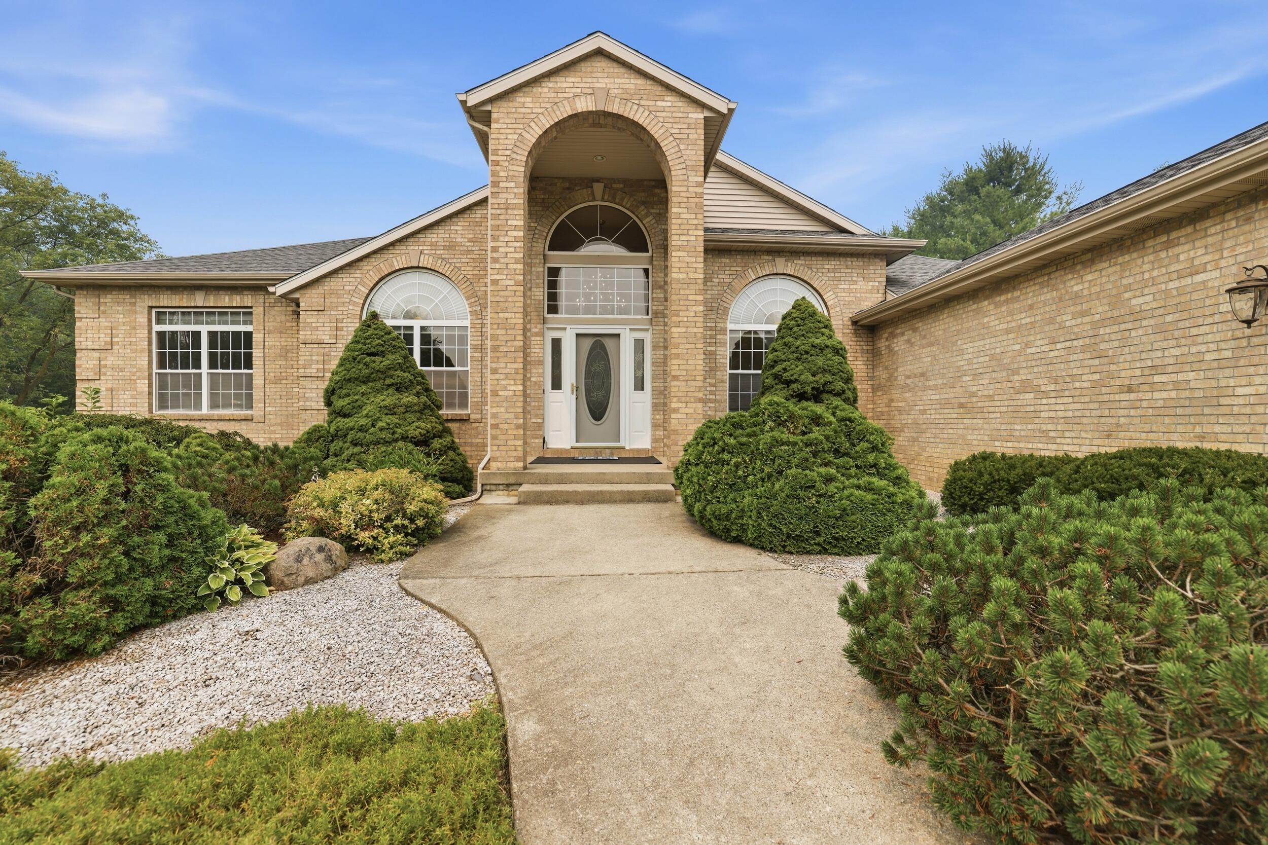 460 Buckshot Drive SW