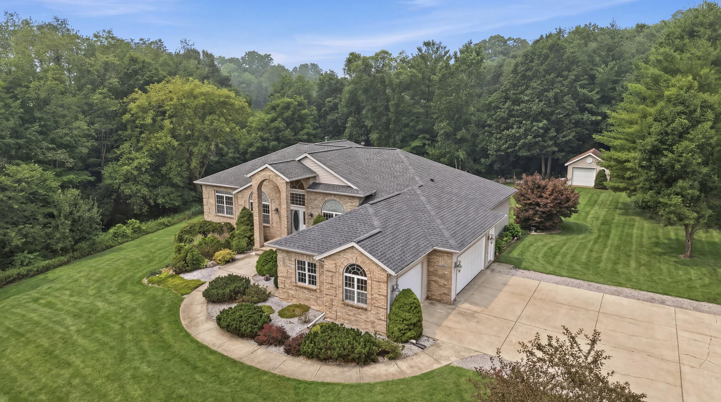 460 Buckshot Drive SW