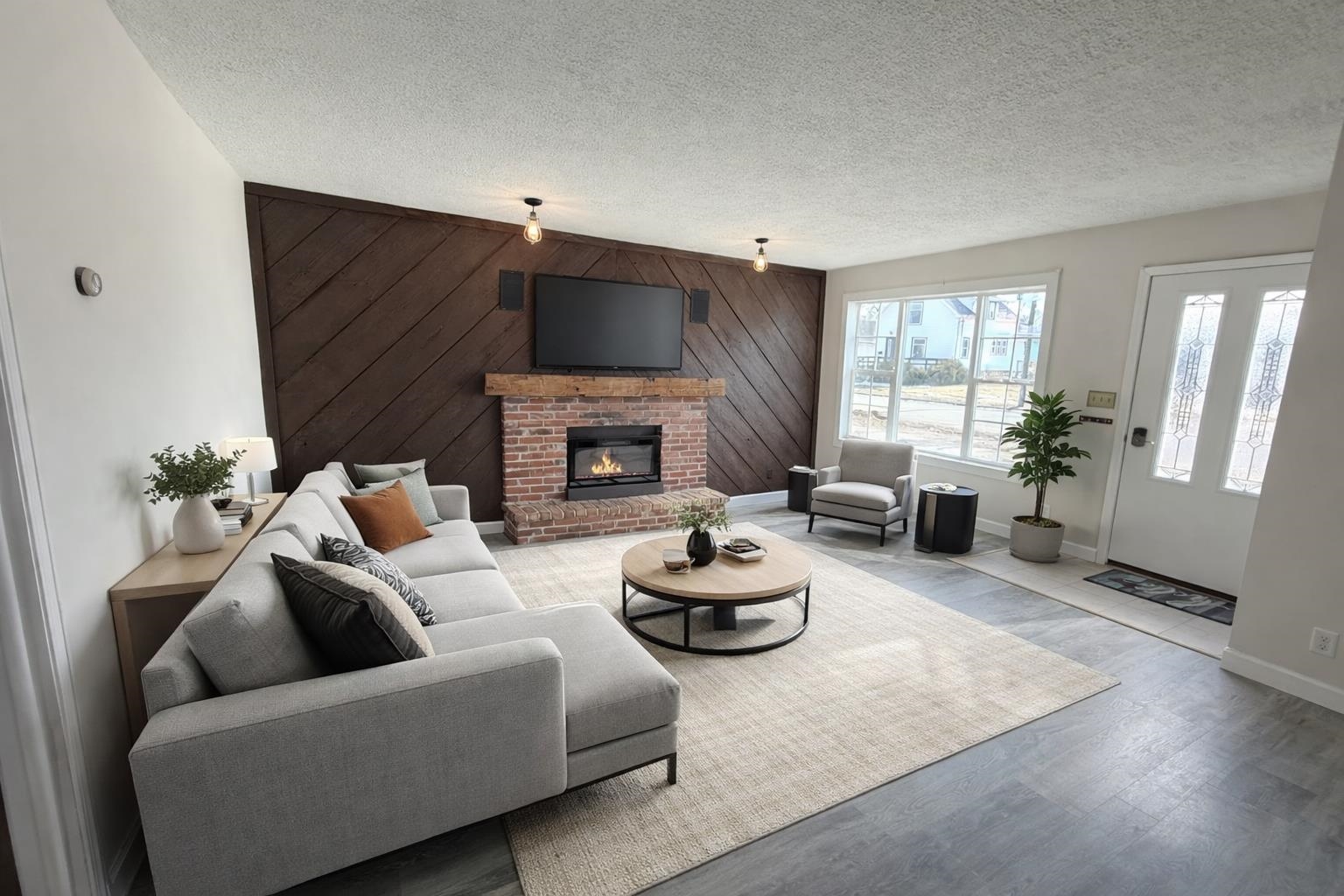 1005 E Chippewa Street