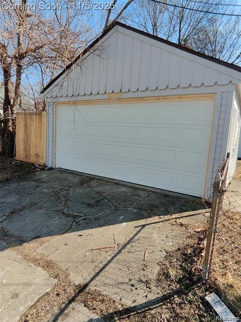 Tiny photo for 18518 Biltmore Street, Detroit City, MI 48235 (MLS # 20251051574)