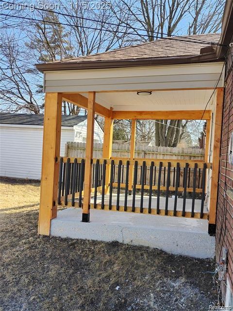 Tiny photo for 18518 Biltmore Street, Detroit City, MI 48235 (MLS # 20251051574)