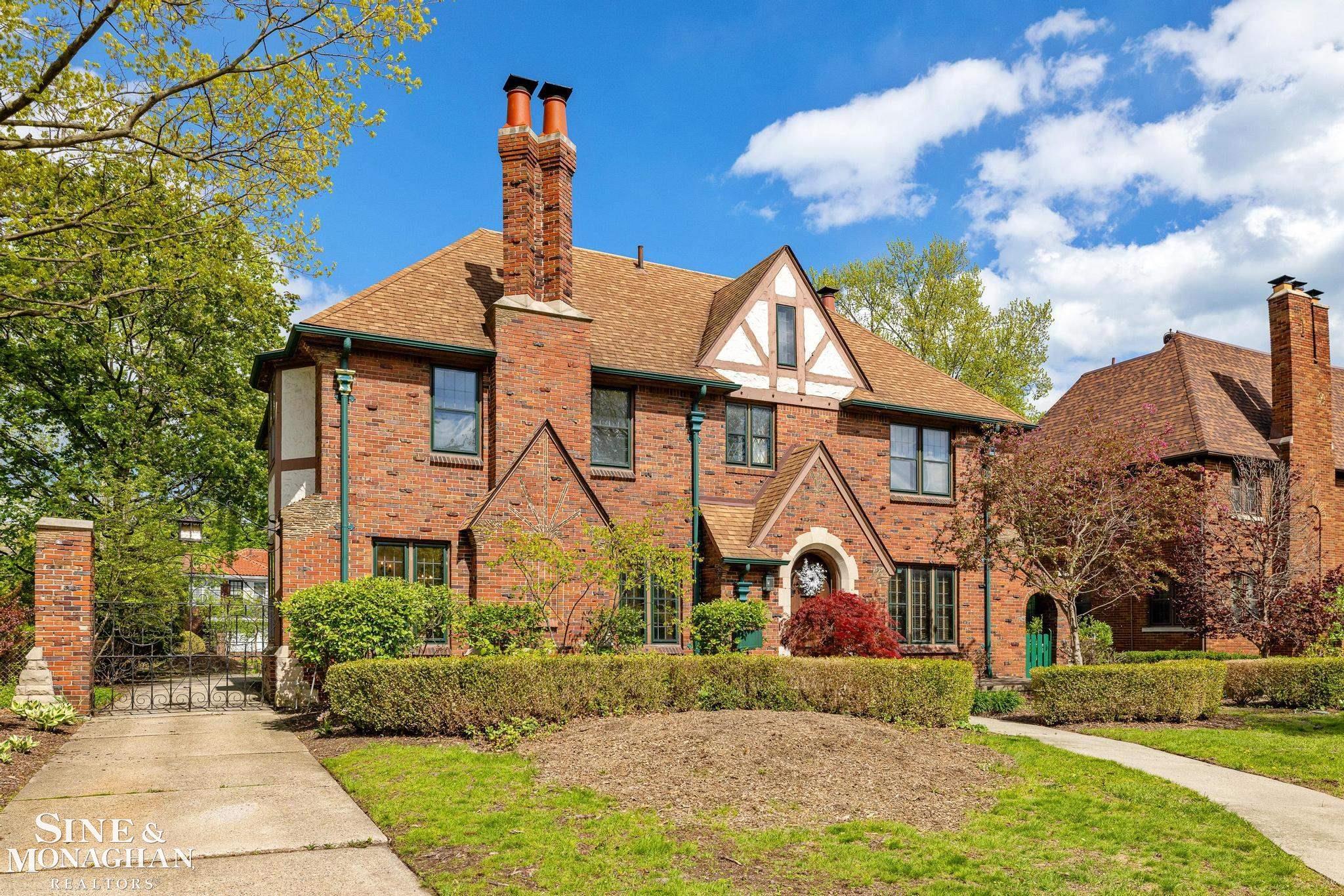 1350 Buckingham Road