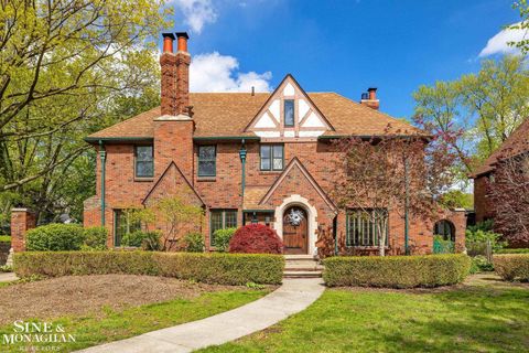 1350 Buckingham Road Grosse Pointe Park City MI 48230