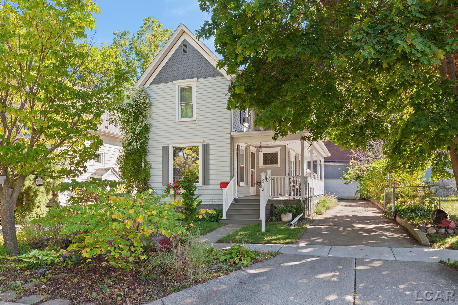 Properties Available 3 - 3 612 Clinton Street