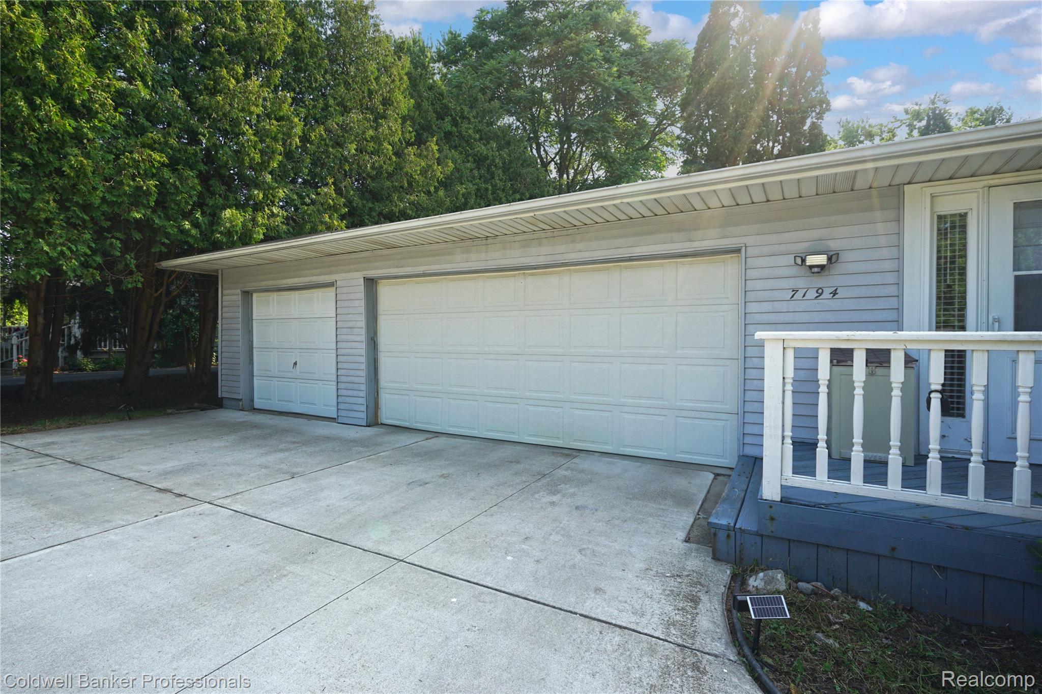 7194 N Center Road