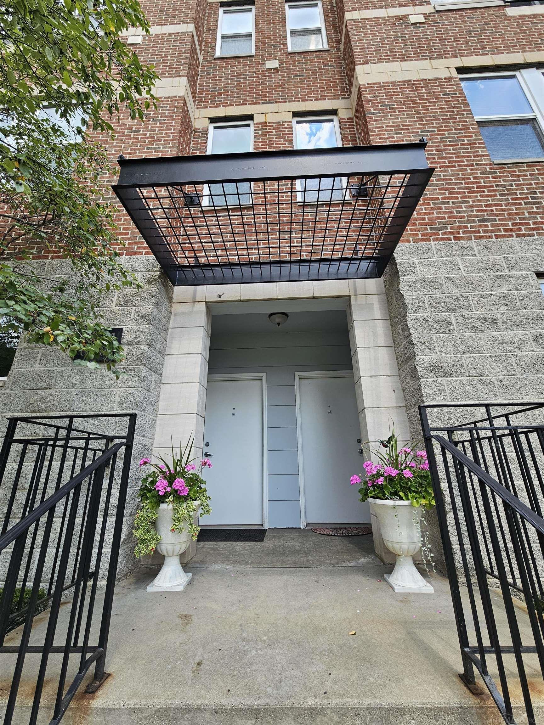 66 Clinton Street