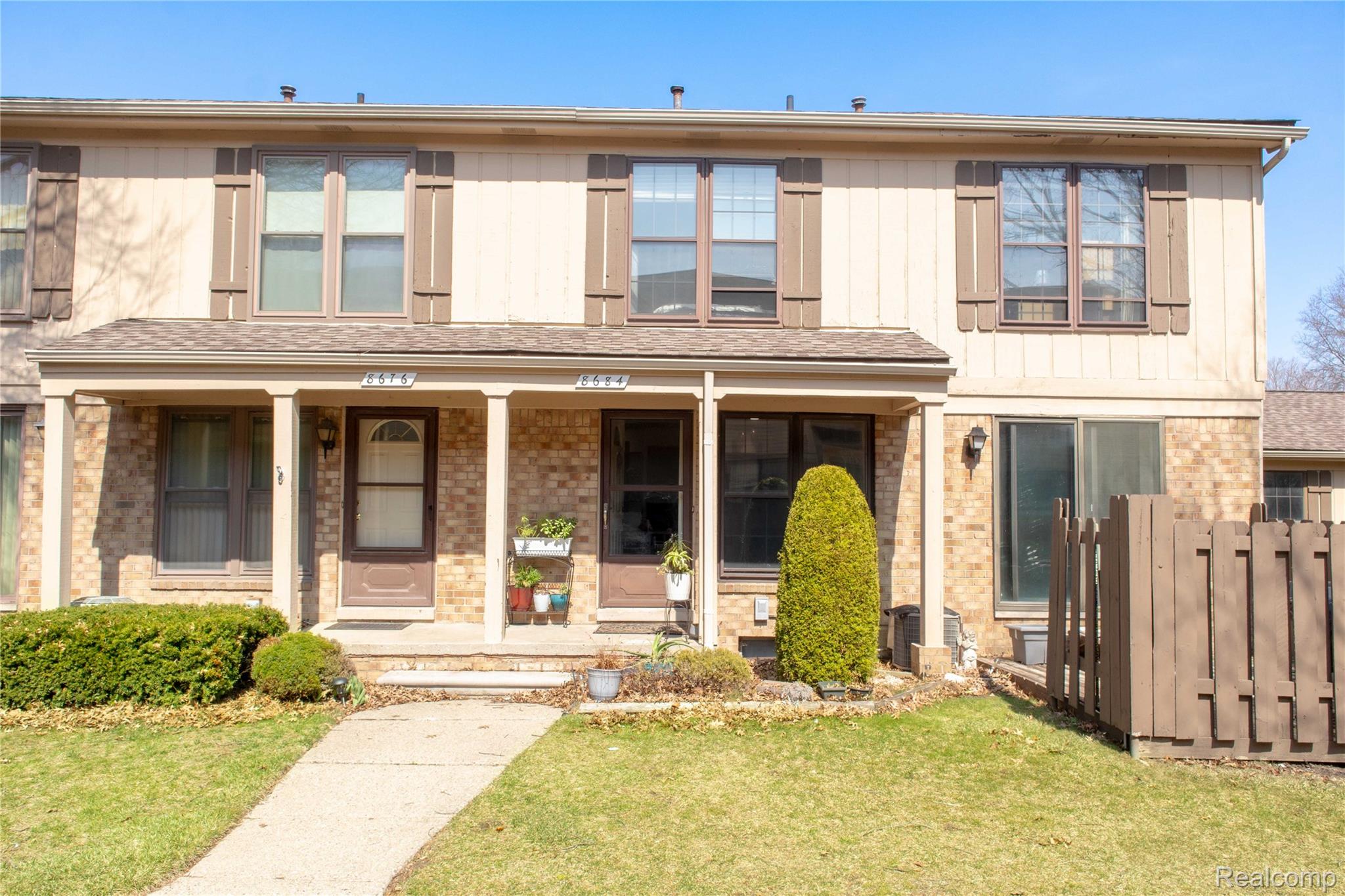 8684 Edgewater Lane 14