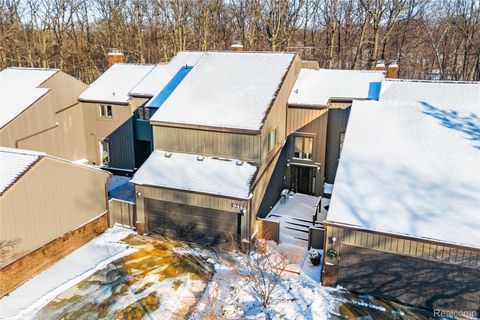 9422 Hawthorne Glen Drive Grosse Ile Township MI 48138