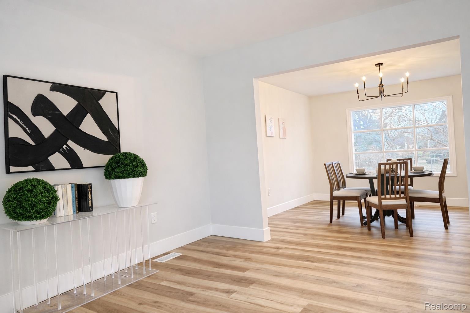 14851 Williamsburg Drive