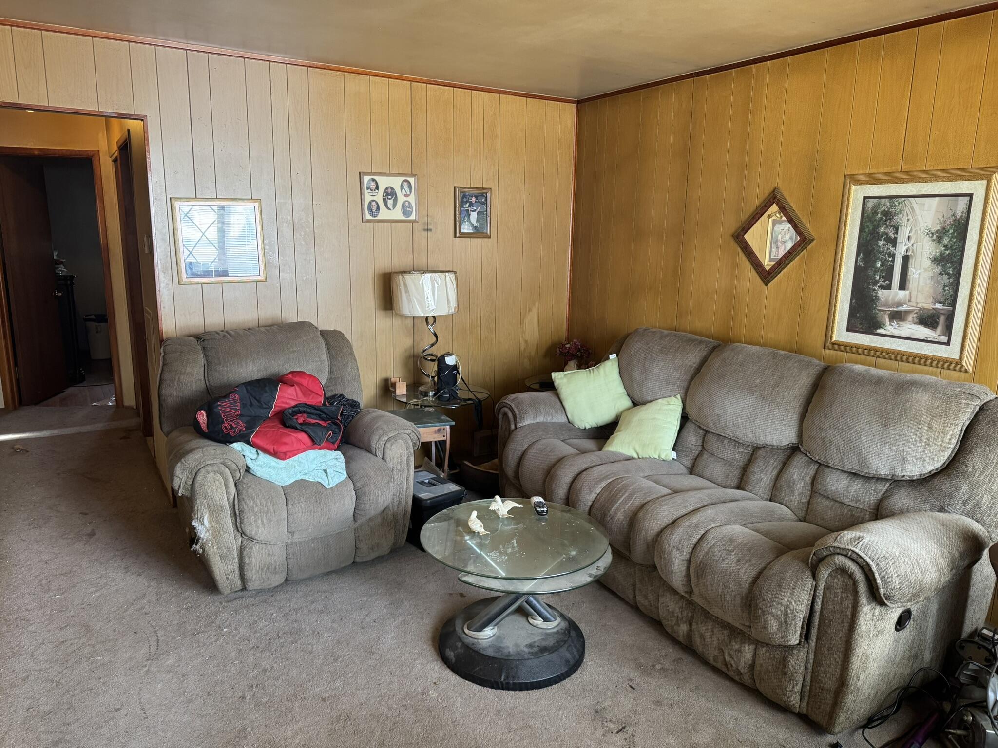 6730 Buckingham Avenue