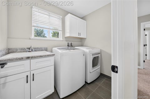 Tiny photo for 215 La Plaza Court, Royal Oak City, MI 48073 (MLS # 20261064039)
