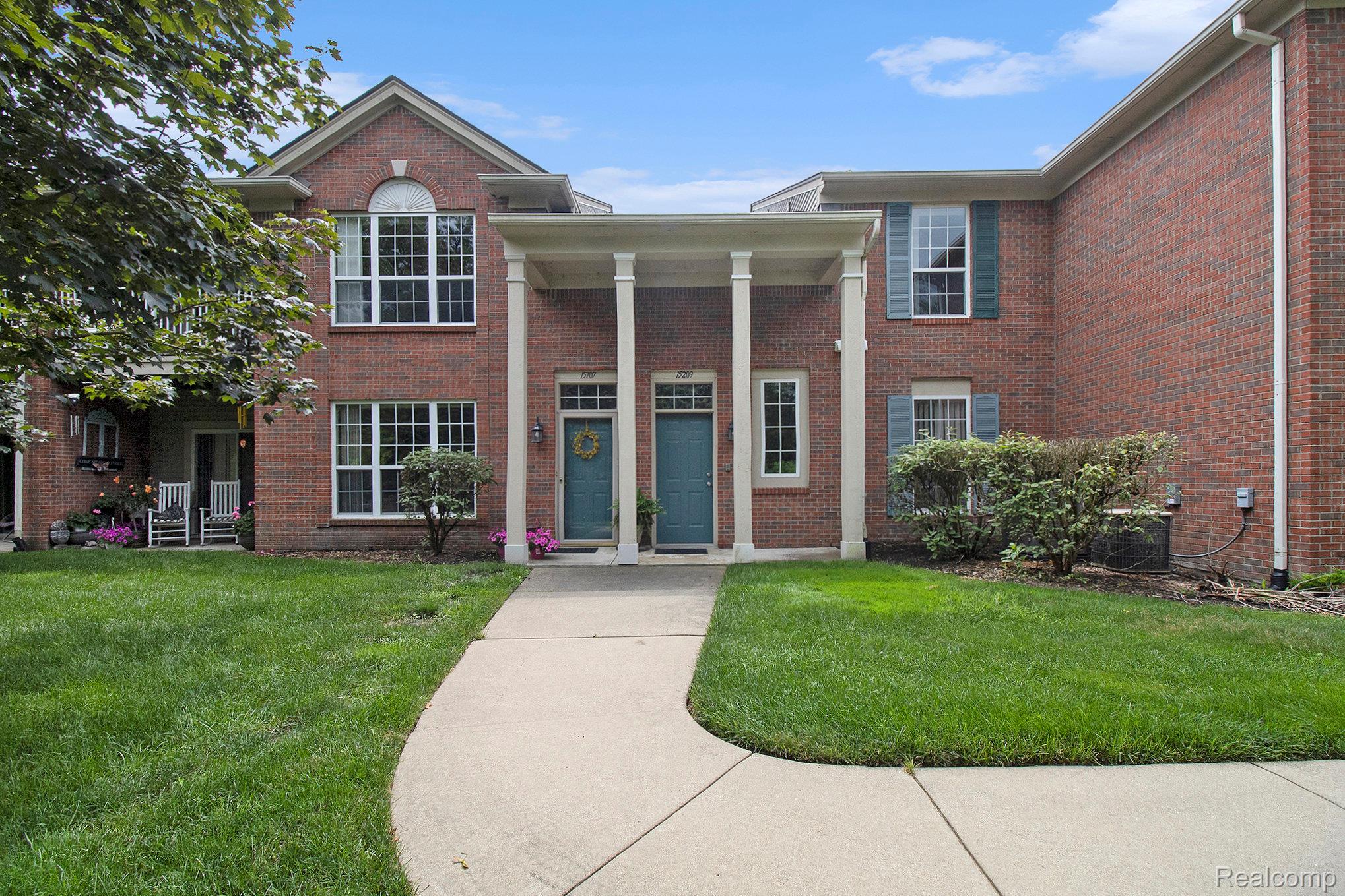 15209 Chesapeake Circle