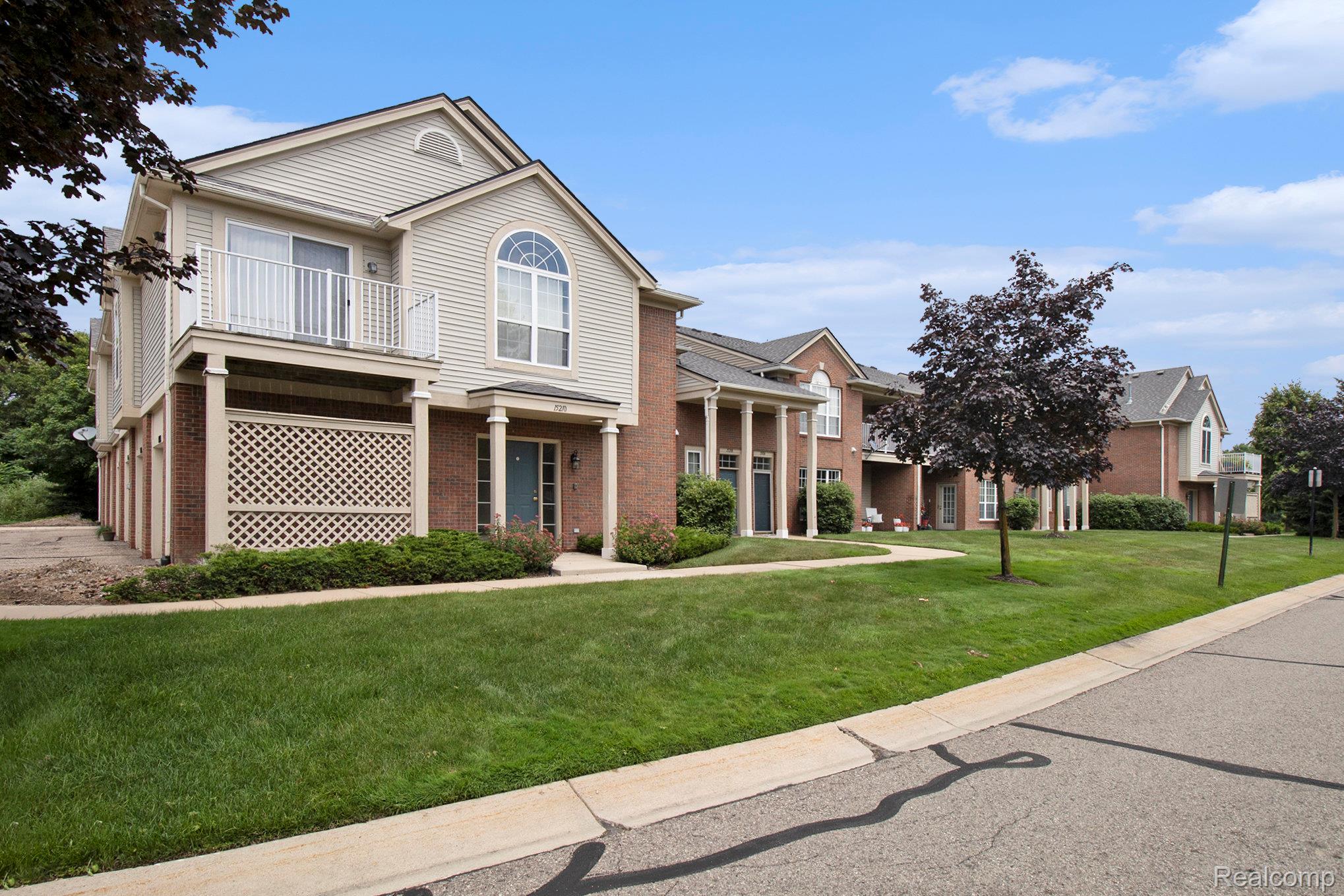 15209 Chesapeake Circle