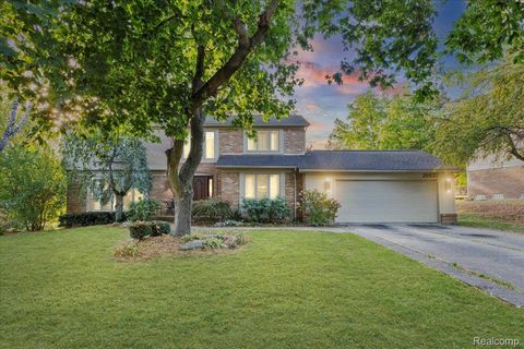 29837 High Valley Court Farmington Hills City MI 48331