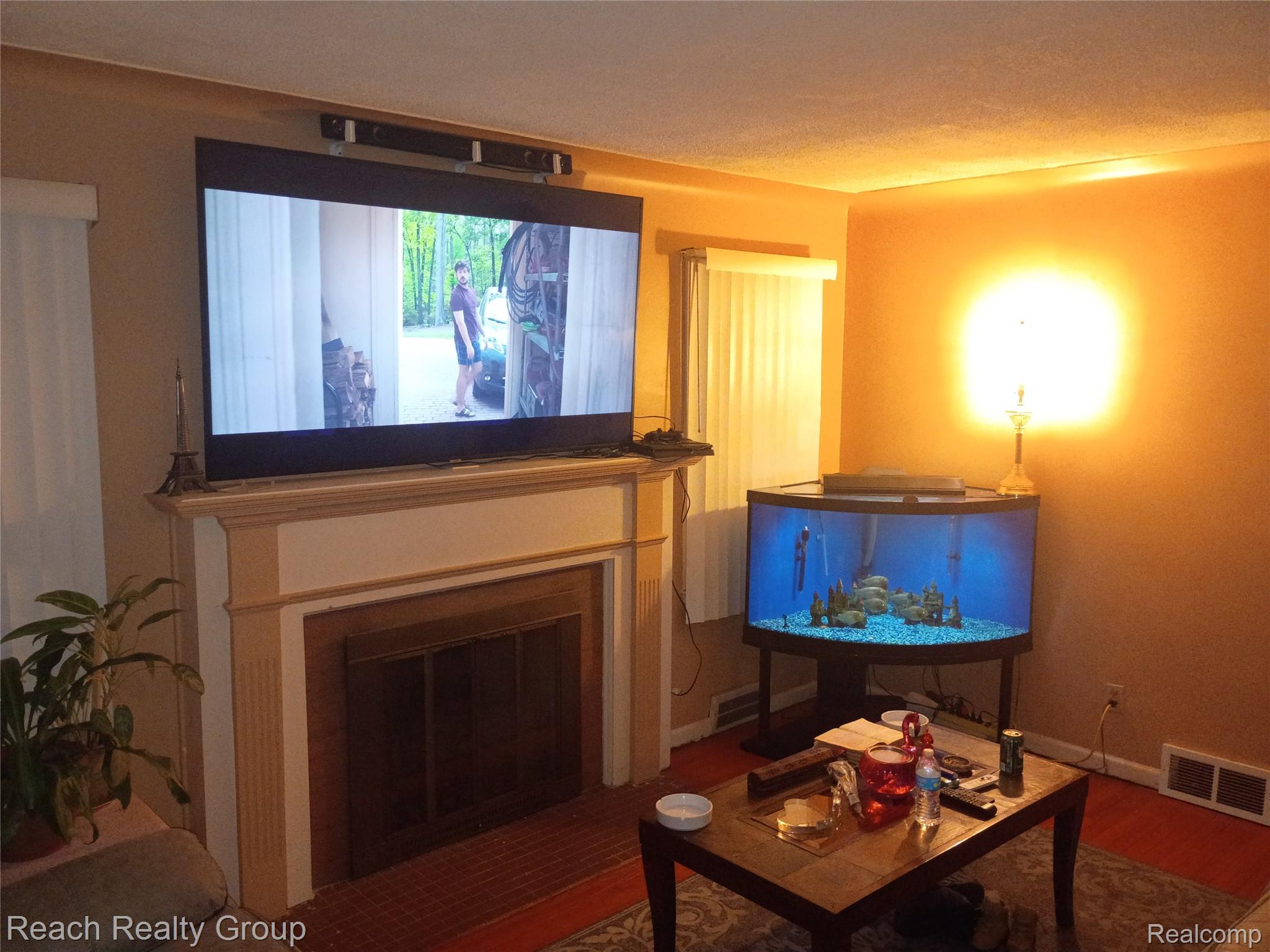 11366 Rossiter Street