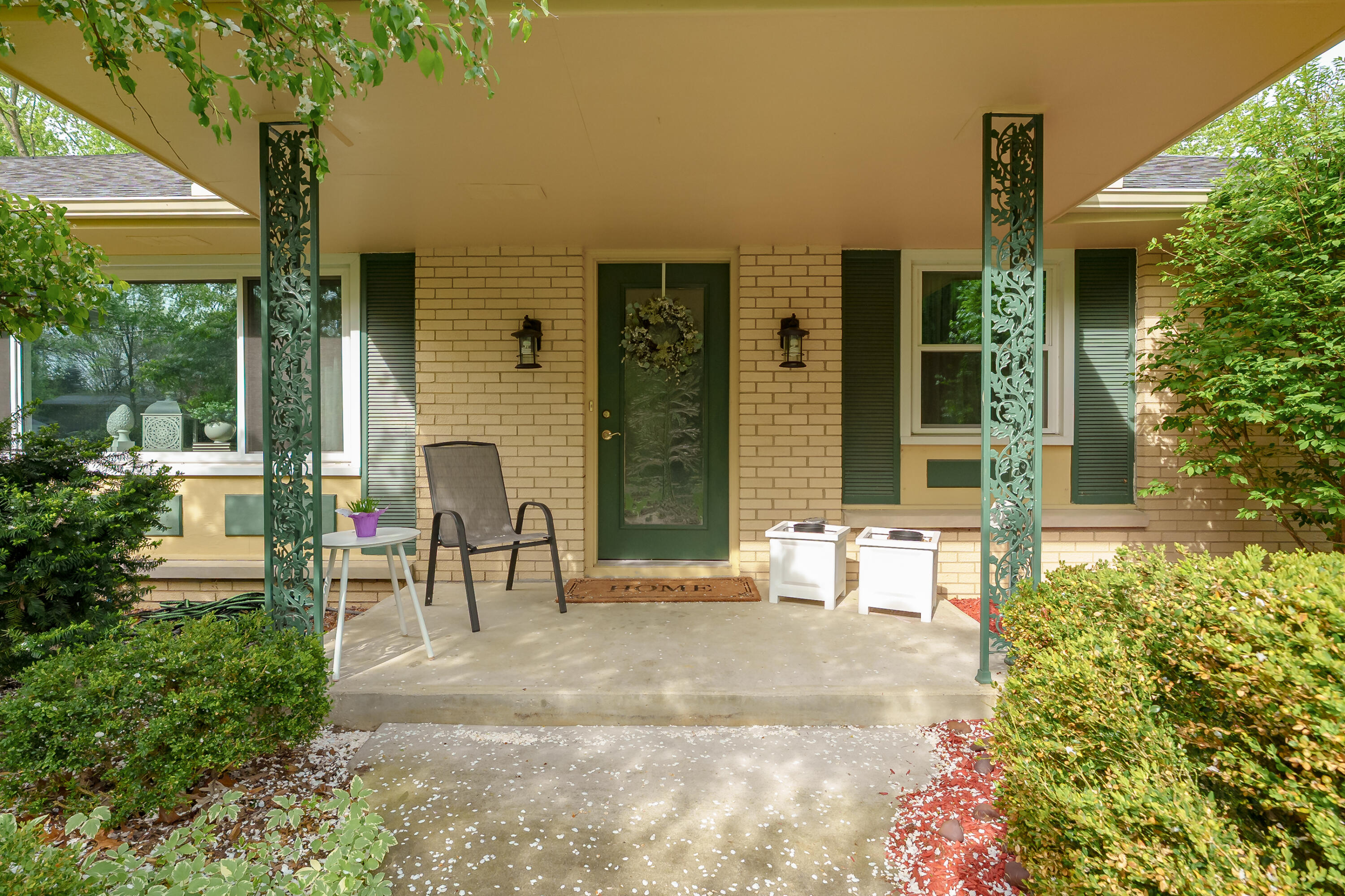 7702 Hunters Ridge Drive