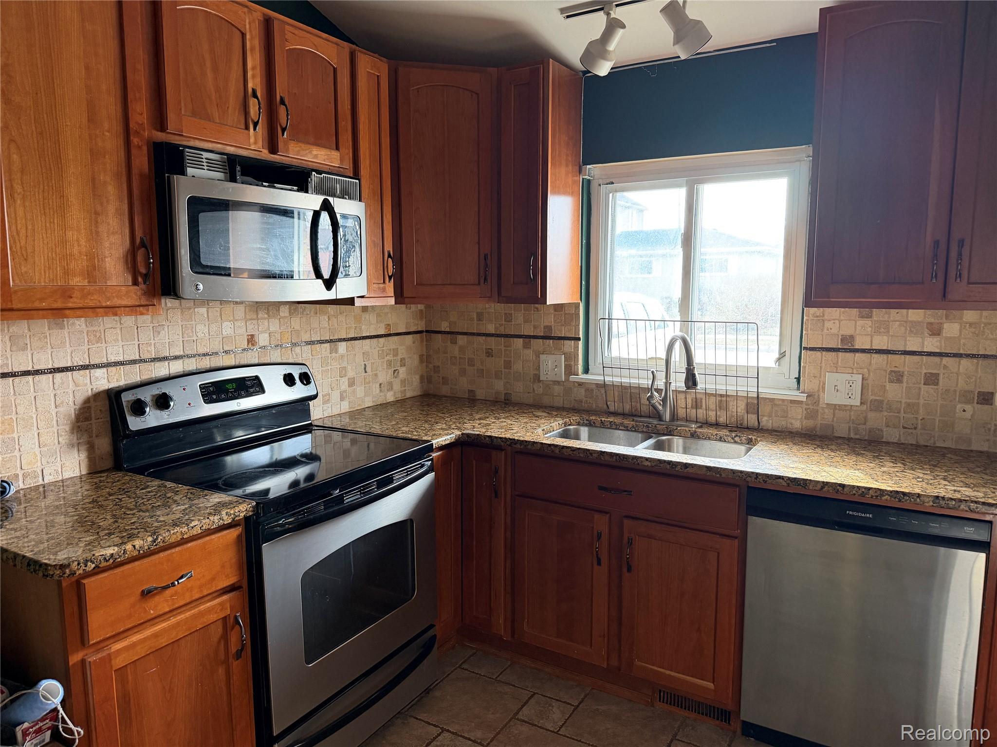 30510 Groveland Street