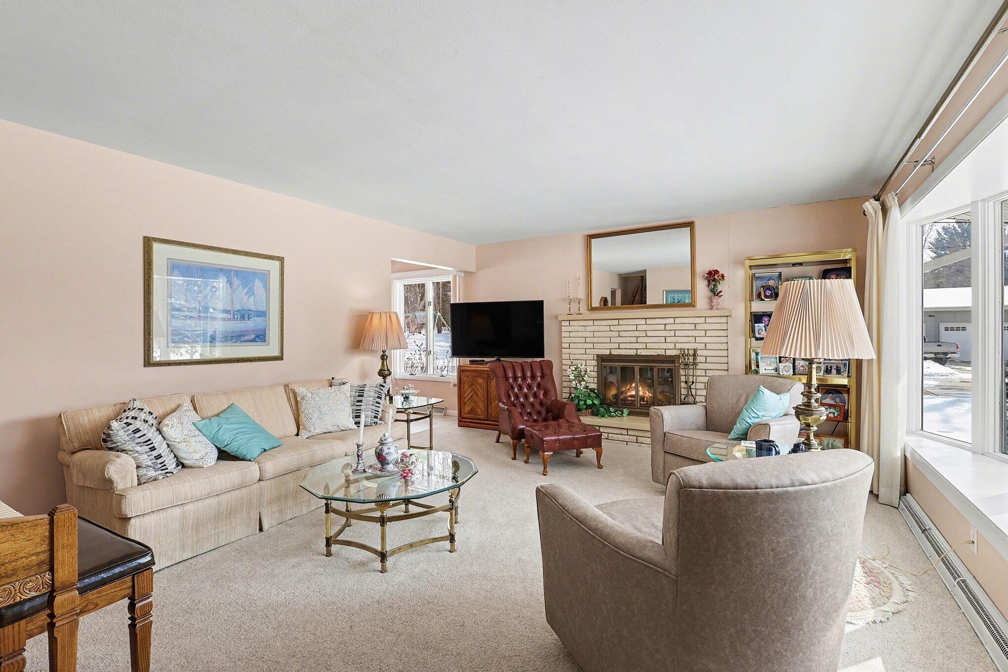 6142 Lake Harbor Road